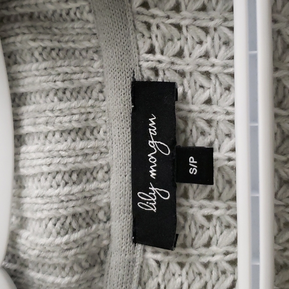 Light grey knit cardigan women's size small - Picture 3 of 4